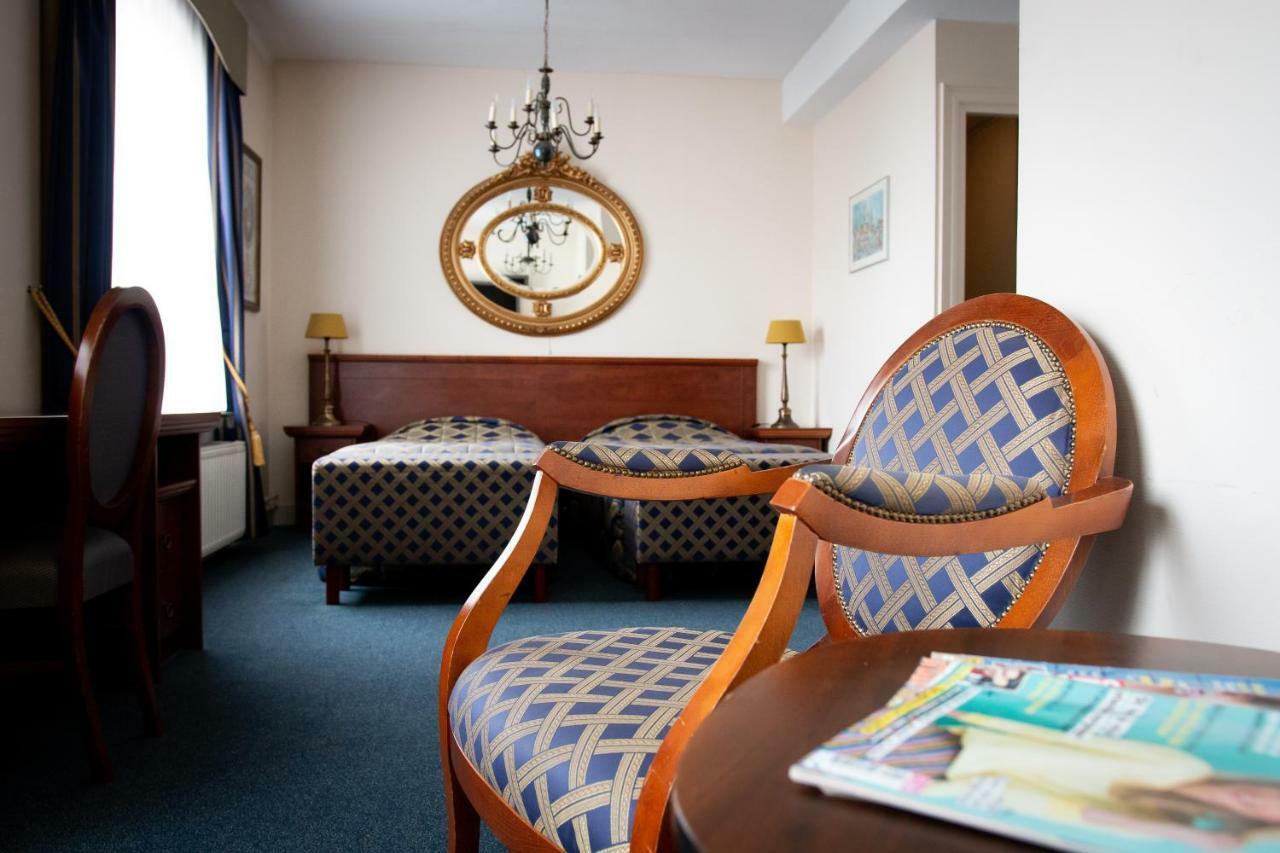 Villa-Hotel De Kroon Gennep Екстер'єр фото